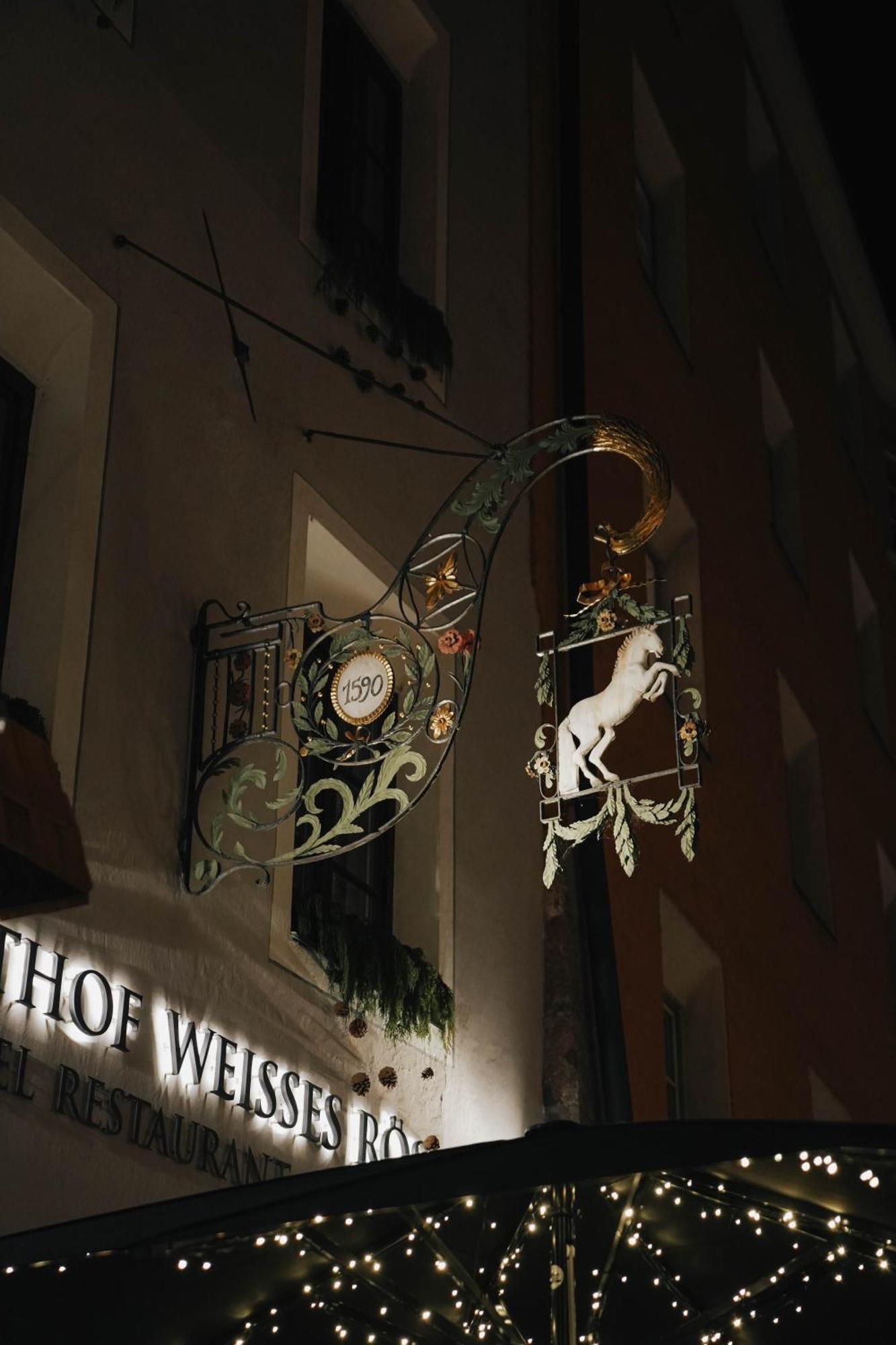 Hotel Weisses Rössl 2*