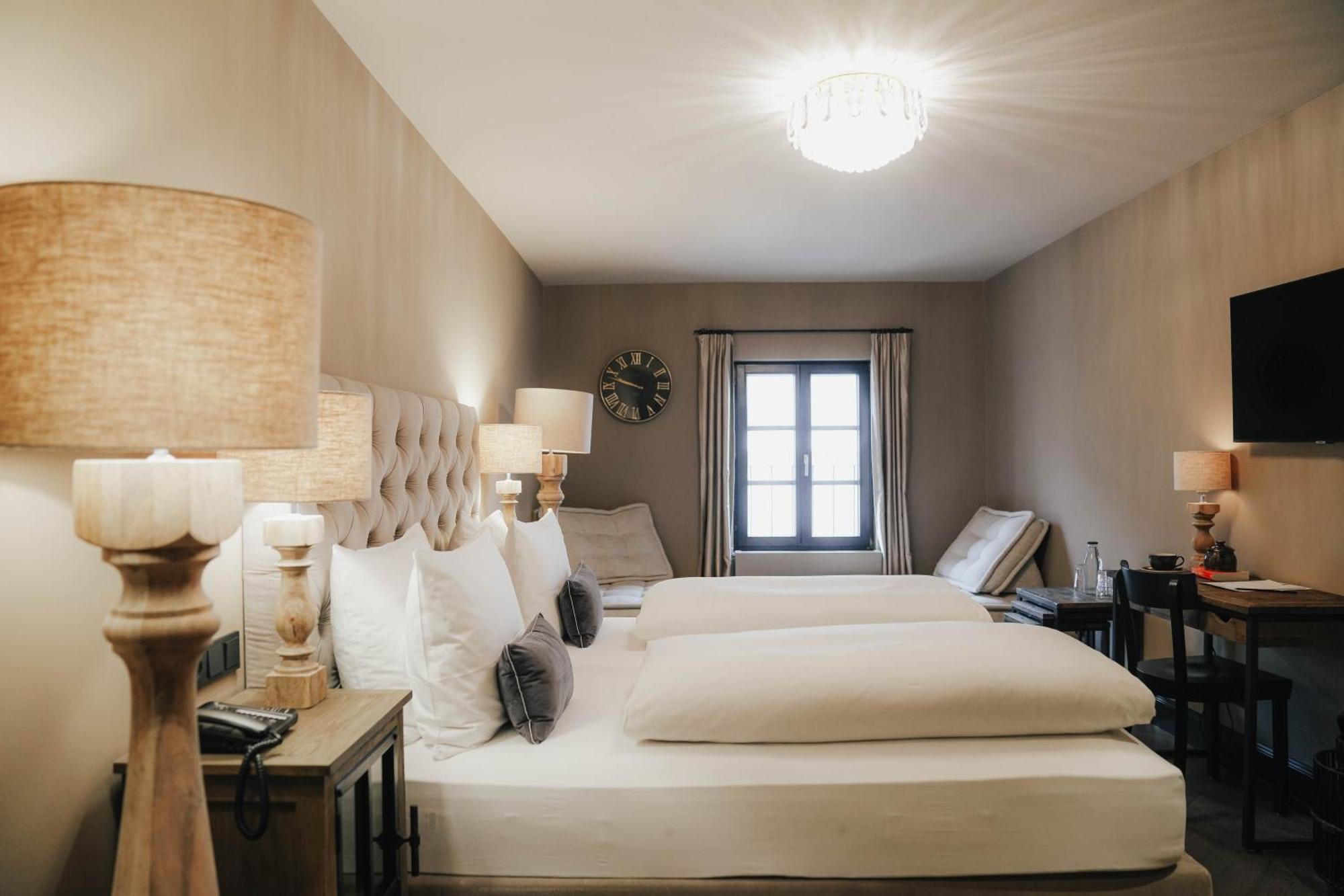 Hotel Weisses Rössl 2*
